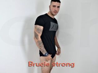 Brucie_strong