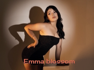 Emma_blossom