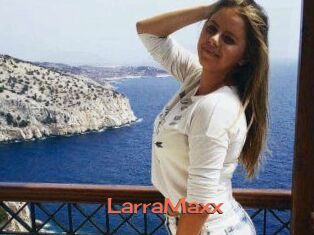 LarraMaxx