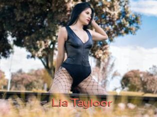 Lia_Tayloor