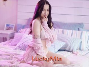 LuckyMia