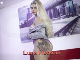 Luna_Hudson