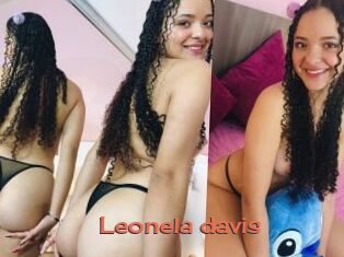Leonela_davis