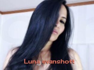 Luna_evanshott