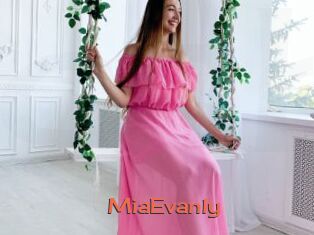 MiaEvanly