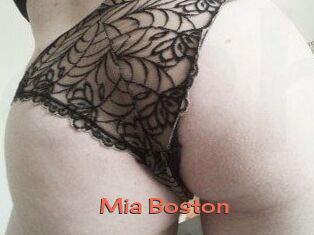 Mia_Boston