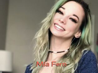 Mia_Fern