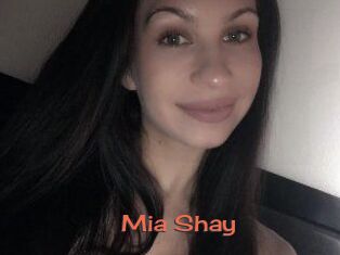 Mia_Shay