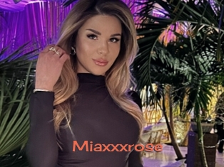 Miaxxxrose