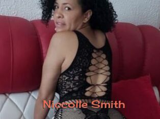 Niccolle_Smith
