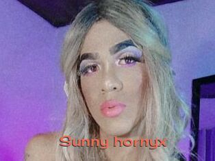 Sunny_hornyx