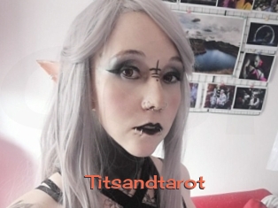 Titsandtarot