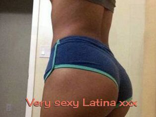 Very_sexy_Latina_xxx